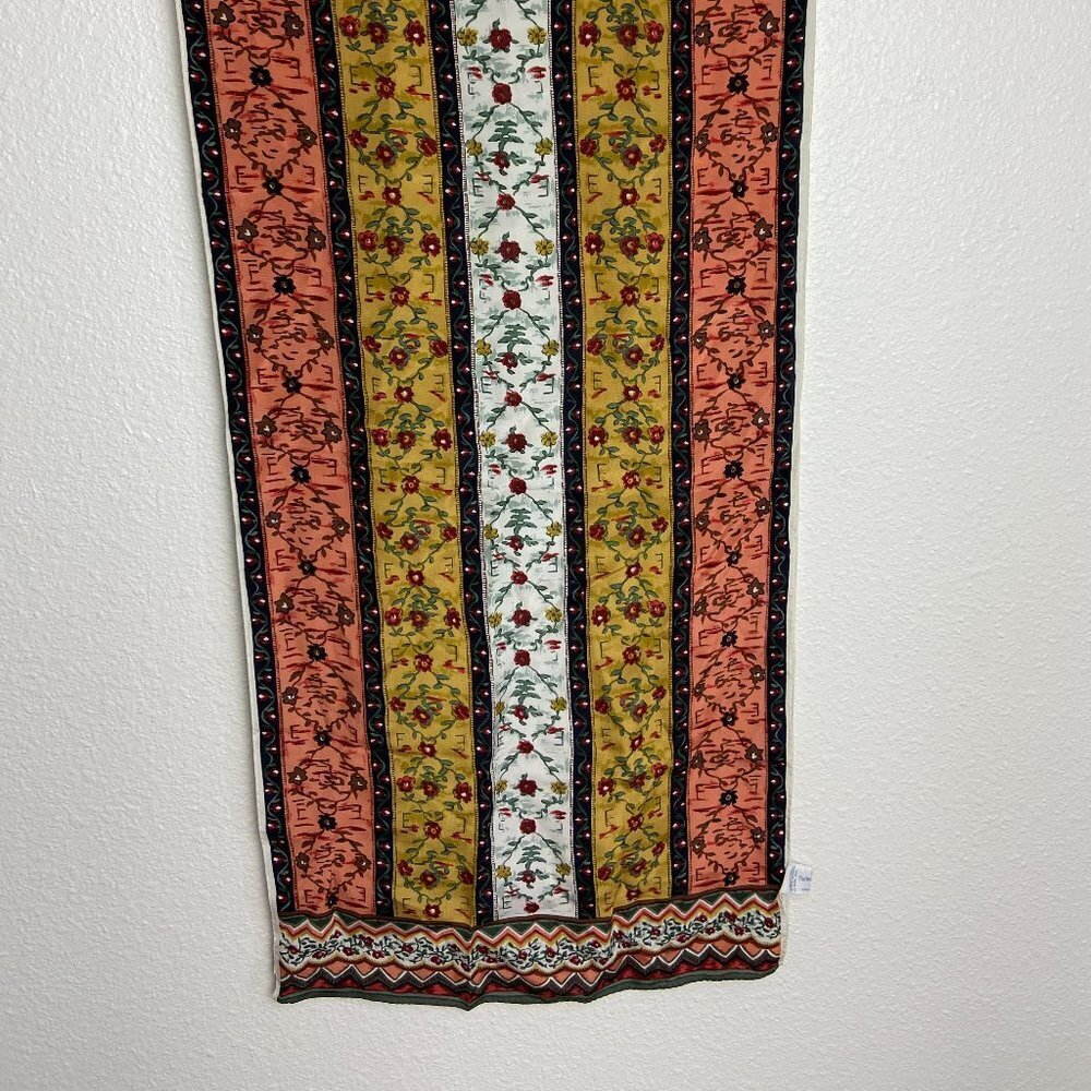 Vintage The Metropolitan Museum of Art Floral 100% silk Scarf